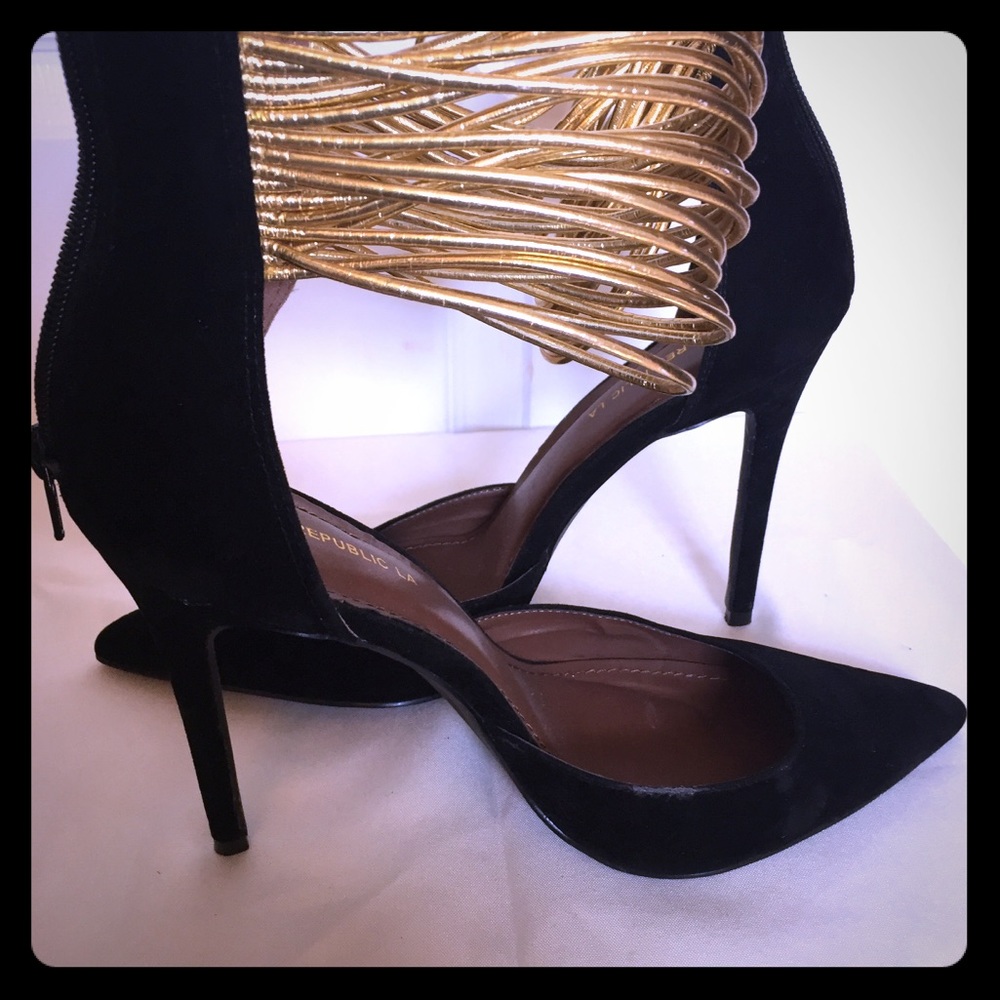 Shoe Republic LA Strappy Pump Size 10